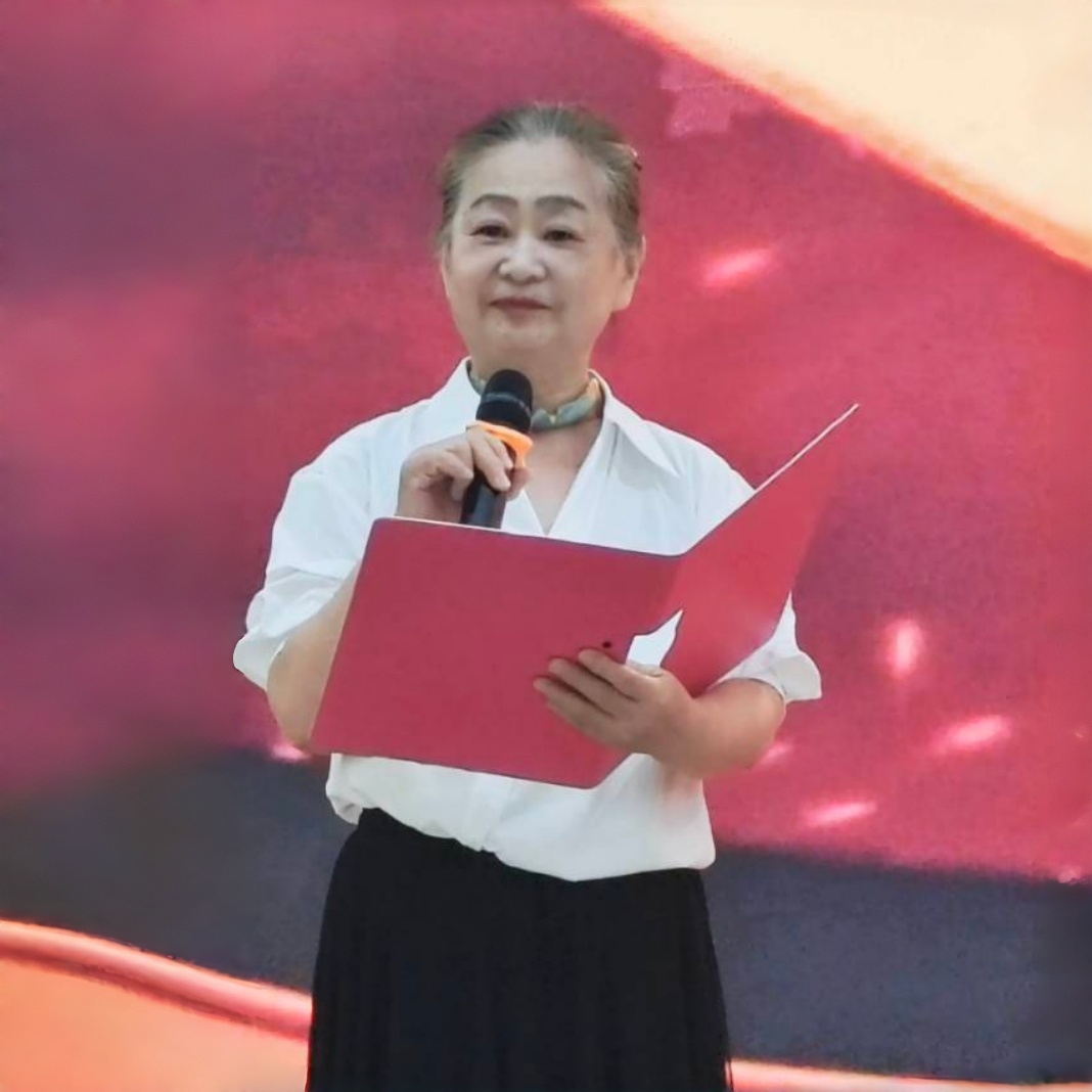 会员：何慧新